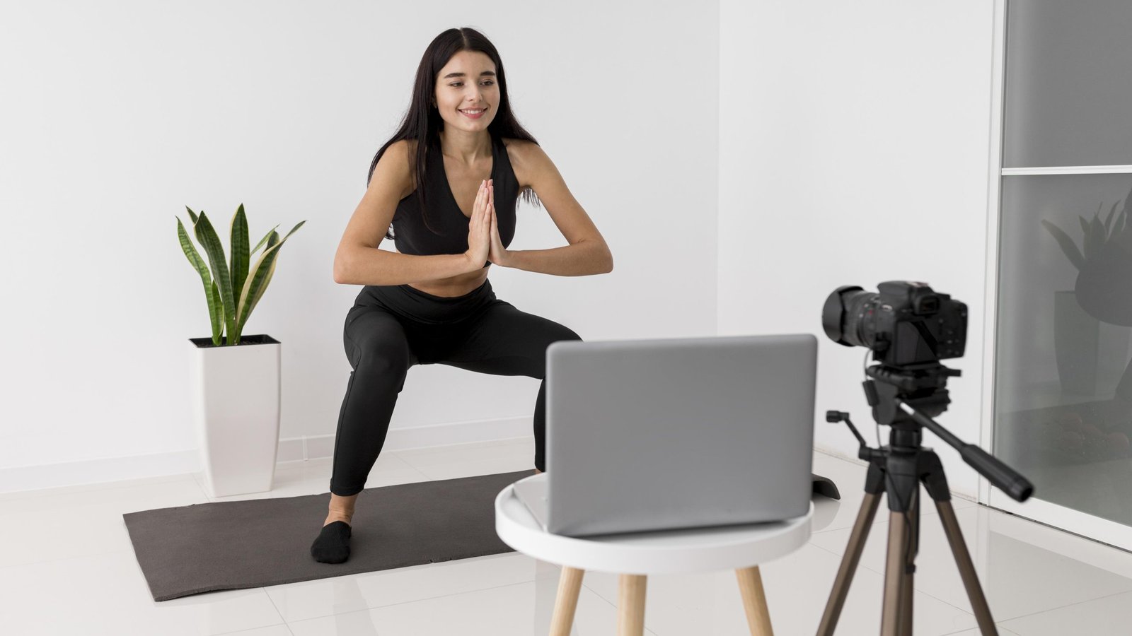 Personal Dance Trainer vs Online Learning Pros & Cons Explained